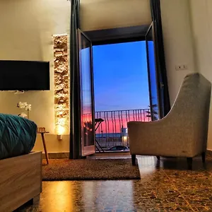 https://balcone-sul-mare-roma.it-romehotels.com