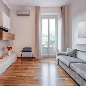 https://venini-14-tra-centrale-e-buenos-aires.it-lombardy.com